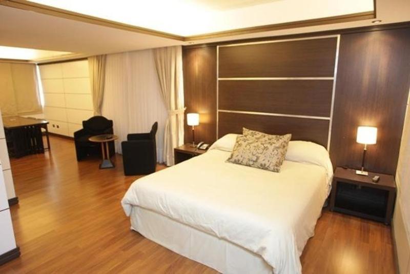 Asuncion Internacional Downtown Hotel Bilik gambar